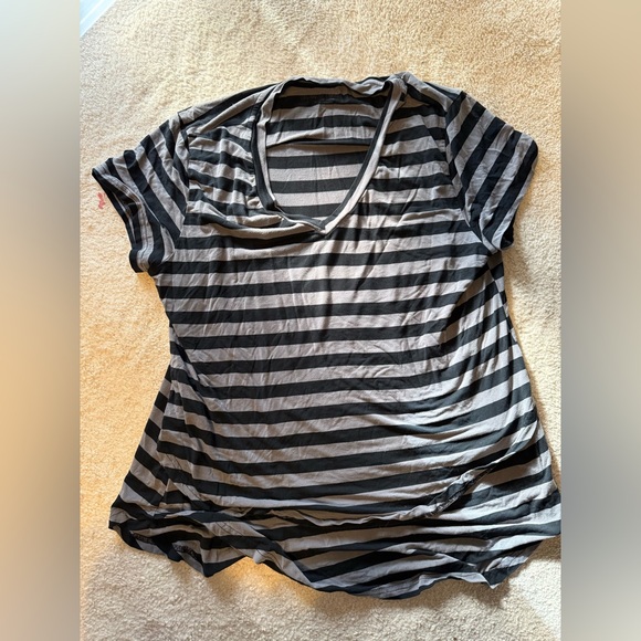 Latched Mama Black and Gray Striped Short Sleeve Tee - Picture 1 of 4